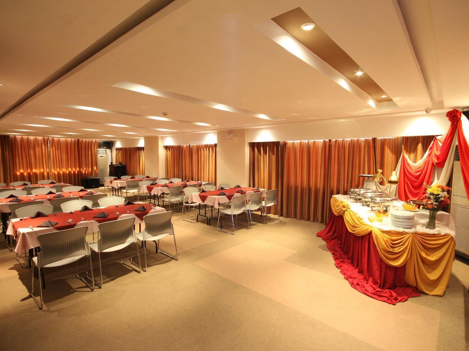 Court Meridian Hotel & Suites Olongapo Dış mekan fotoğraf