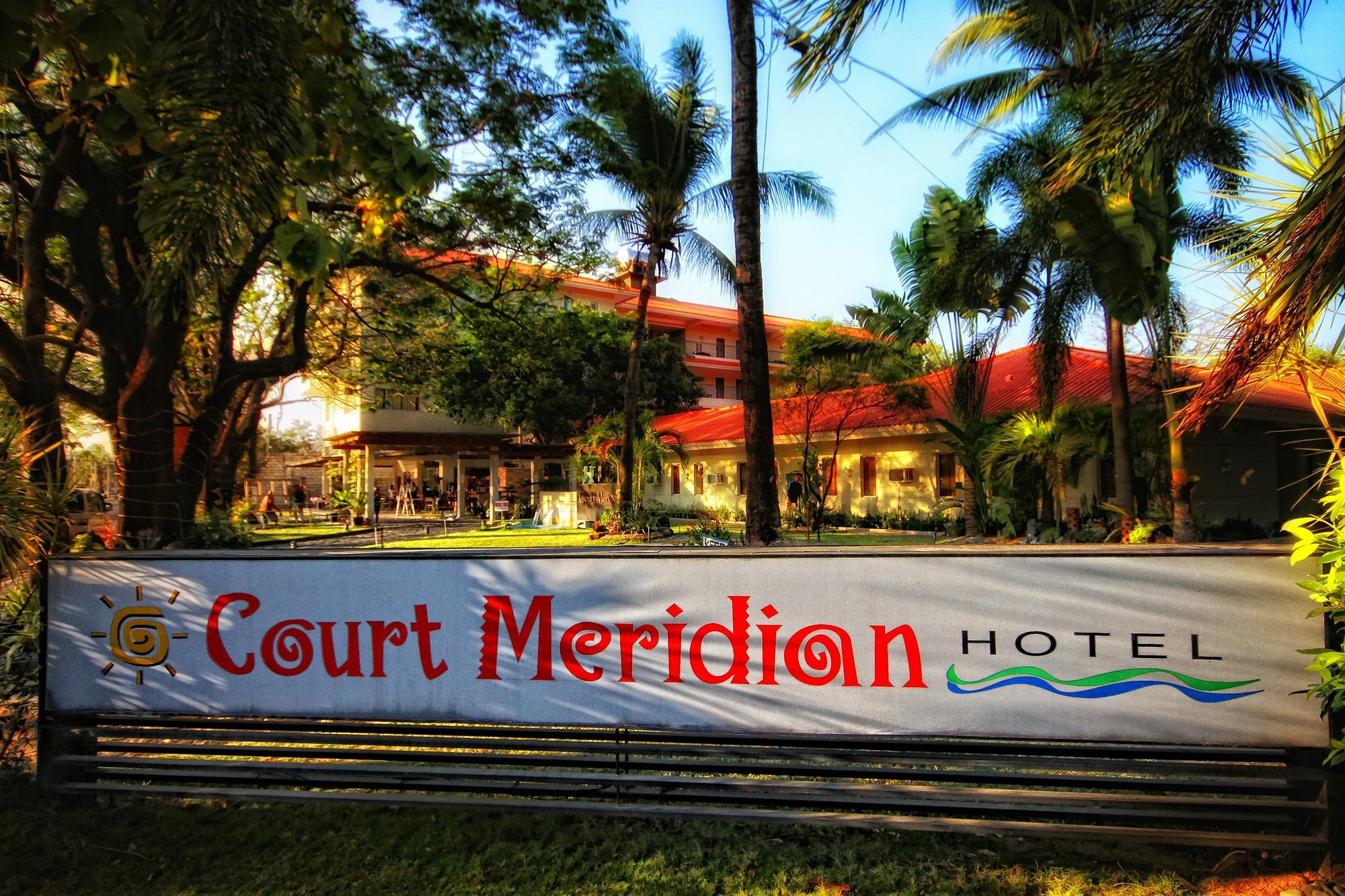 Court Meridian Hotel & Suites Olongapo Dış mekan fotoğraf