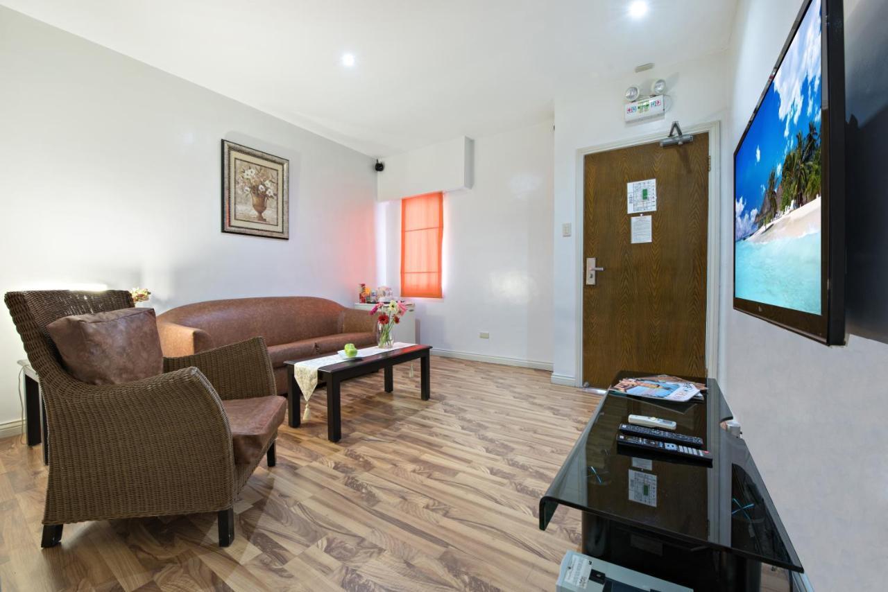 Court Meridian Hotel & Suites Olongapo Dış mekan fotoğraf
